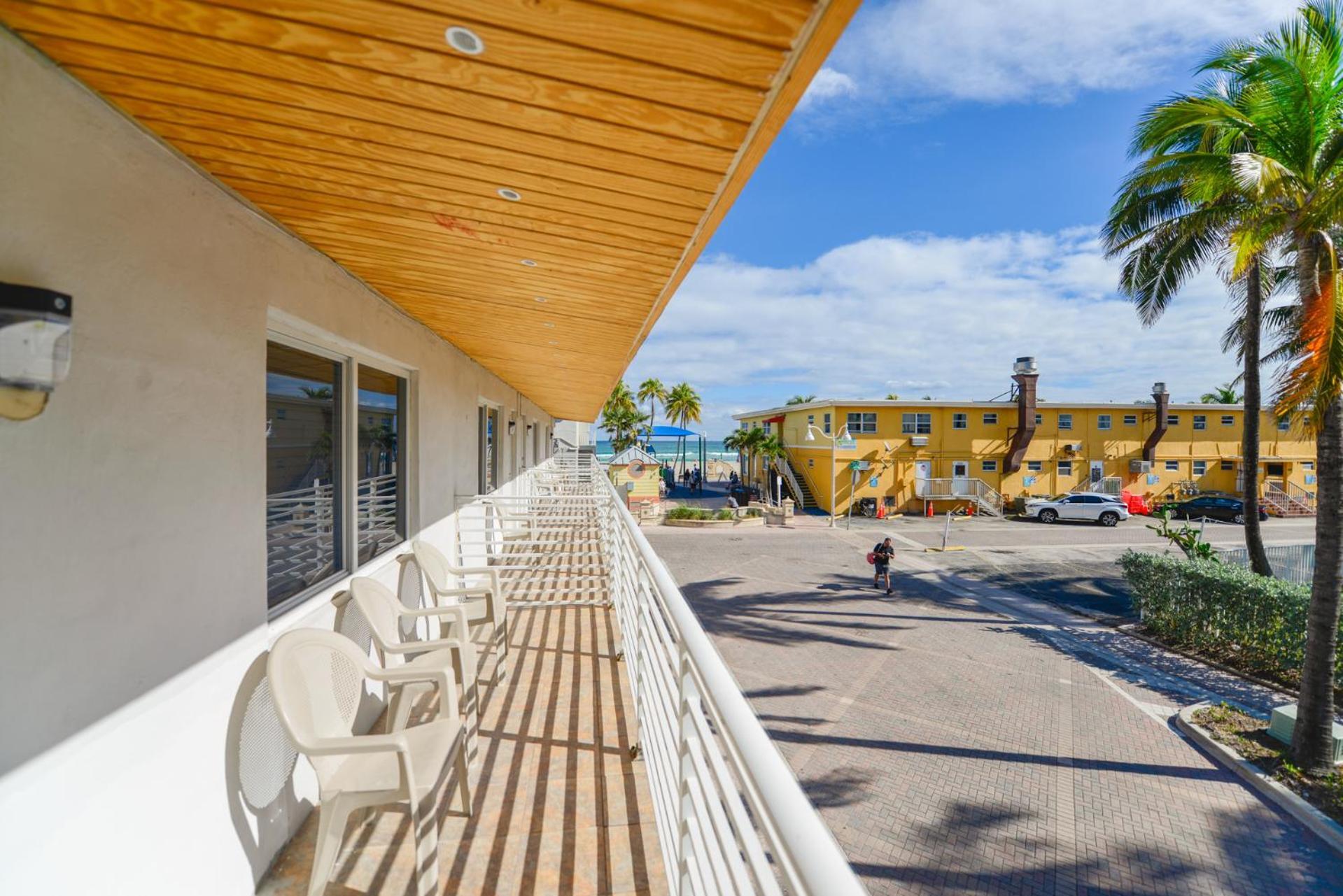 Amazing Balcony Studio At The Beach With Parking -M44 Hollywood Extérieur photo